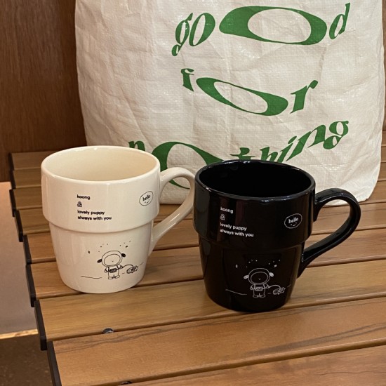 Niche creative cartoon astronaut puppy mug  stylish black and white couple water cup and coffee cup gift.