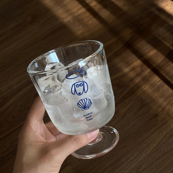 Homemade vintage Instagram seashell trimmed stemware  French romantic dessert cup  niche minimalist milk cup; niche homemade red apple coffee cup  simple hand painted ceramic flip top mug  couple's gift (350ml); homemade Instagram heartwarming cartoon red