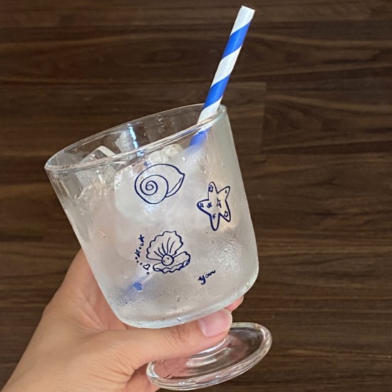 Homemade vintage Instagram seashell trimmed stemware  French romantic dessert cup  niche minimalist milk cup; niche homemade red apple coffee cup  simple hand painted ceramic flip top mug  couple's gift (350ml); homemade Instagram heartwarming cartoon red