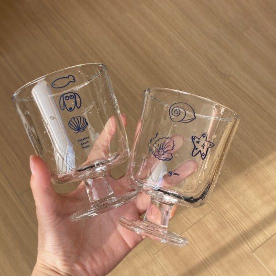 Homemade vintage Instagram seashell trimmed stemware  French romantic dessert cup  niche minimalist milk cup; niche homemade red apple coffee cup  simple hand painted ceramic flip top mug  couple's gift (350ml); homemade Instagram heartwarming cartoon red